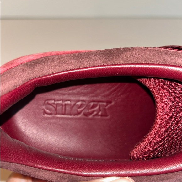 Sneex The Icon Hy-Heel Limited Edition - Picture 12 of 16